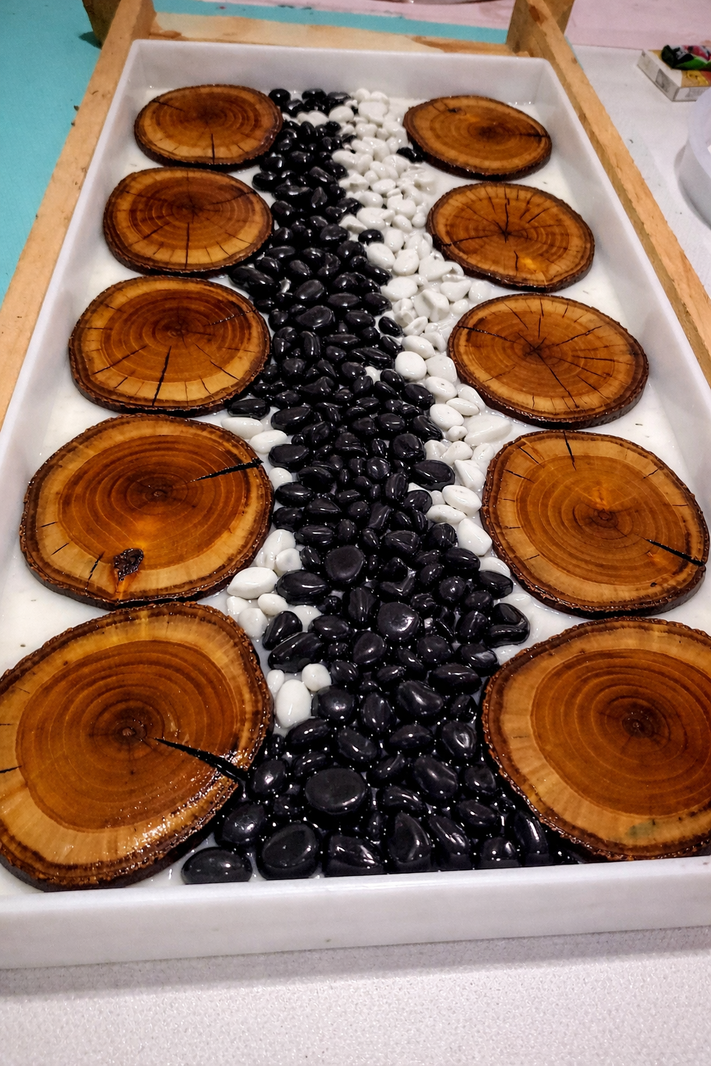 Pure River – Custom Wood Slice & Resin Coffee Table